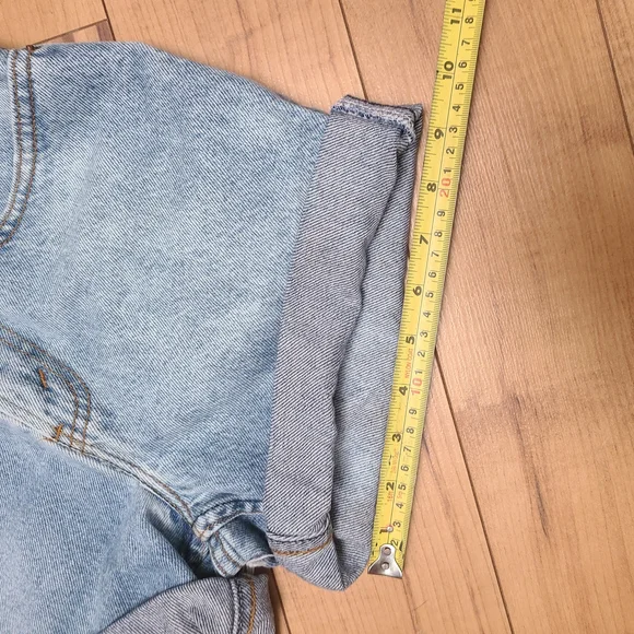 Levi's Women's Blue Denim Shorts - Picture 4 of 6